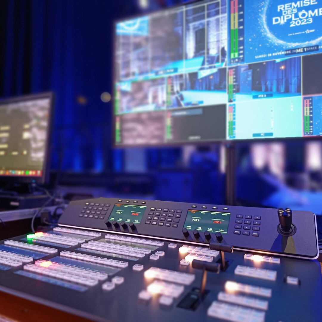 Ecrans professionnels installés pour un événement sportif dans l'Aube.